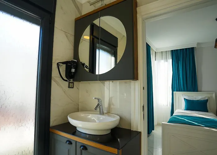 Hotel Cunda Garden *