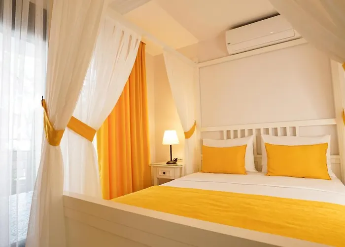 Hotel Cunda Garden *