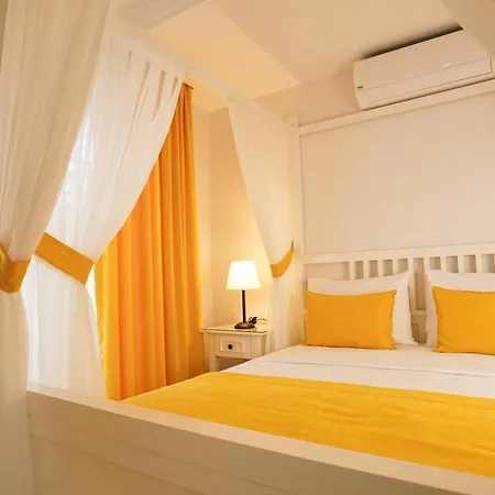 Hotel Cunda Rota Garden *