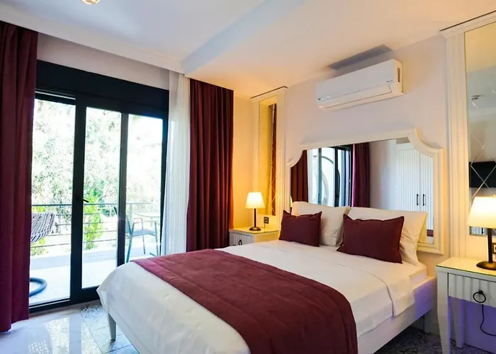 מלון Cunda Garden